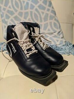 Alpina Blaze 3-Pin Cross Country Vintage Ski Boots Size 43 (US W10.5) M9.5