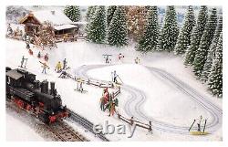 HO Scale Building 66832 Micro Motion -Cross-Country Ski Trail with Ski Cabin