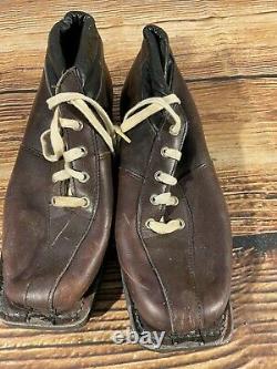 NORRONA Sarvis Vintage Nordic Cross Country Ski Boots EU42, US8.5 for NN 75mm