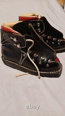 Vintage Size 12 Childrens Cross Country Red Black Ski Boot Functions Austrian